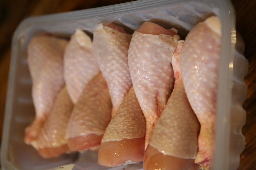 Little Pink Kitchen Sticky Chicken Drumsticks. Forestside